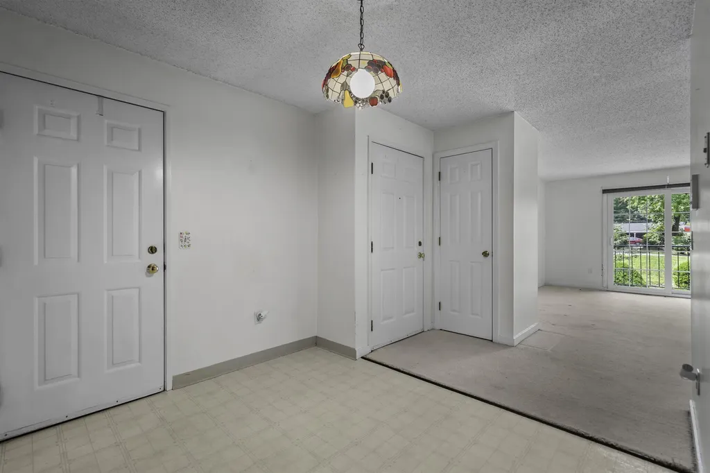 16 Northbrook Drive Manchester NH 03102