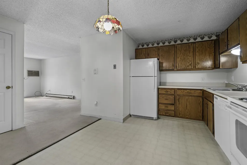 16 Northbrook Drive Manchester NH 03102