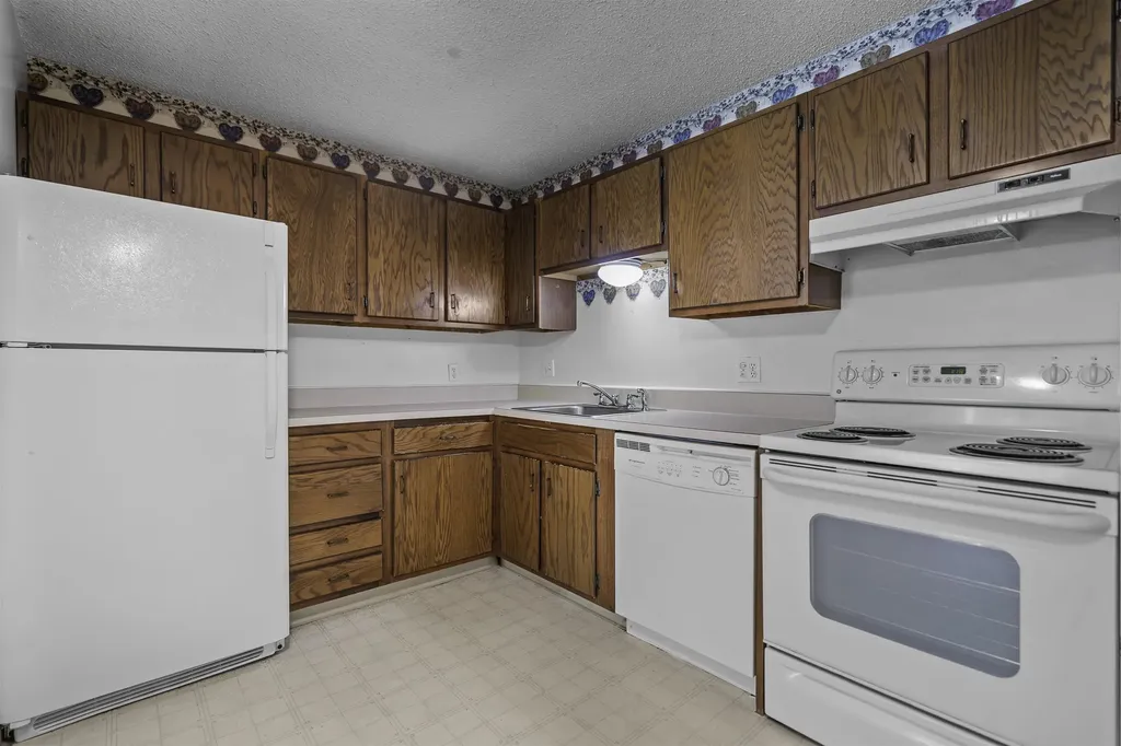 16 Northbrook Drive Manchester NH 03102