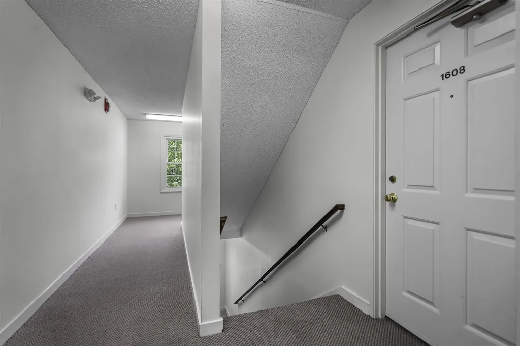 16 Northbrook Drive Manchester NH 03102