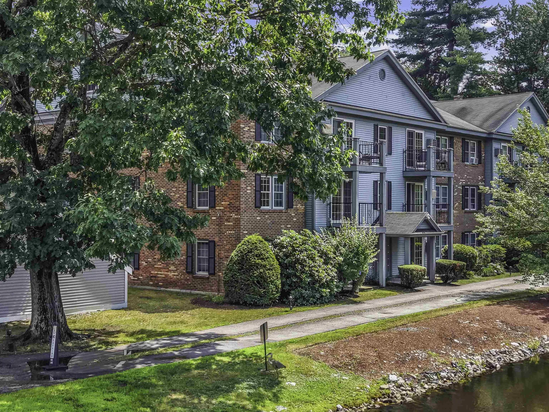16 Northbrook Drive Manchester NH 03102