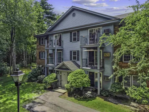 16 Northbrook Drive Manchester NH 03102