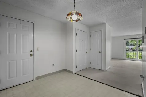 16 Northbrook Drive Manchester NH 03102