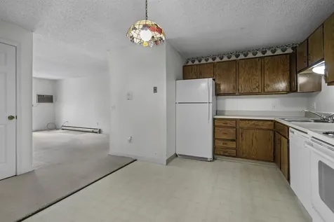 16 Northbrook Drive Manchester NH 03102