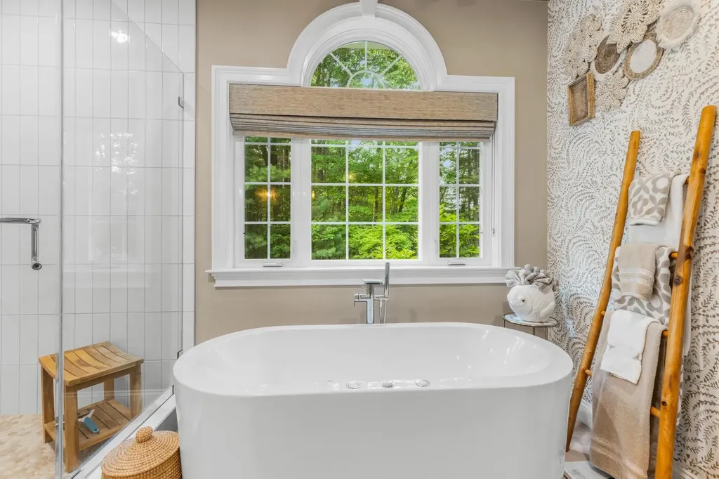 56 Windsor Green Road Greenland NH 03840