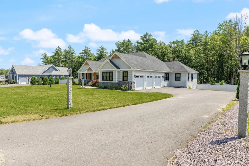 7 Lilac Ridge Road Windham NH 03087