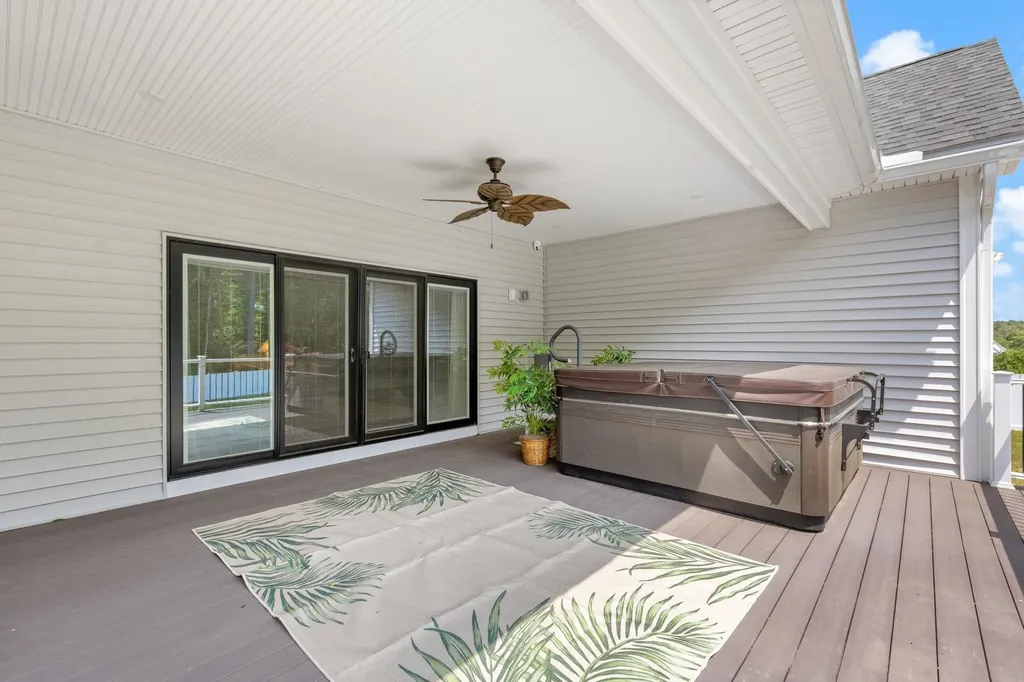7 Lilac Ridge Road Windham NH 03087