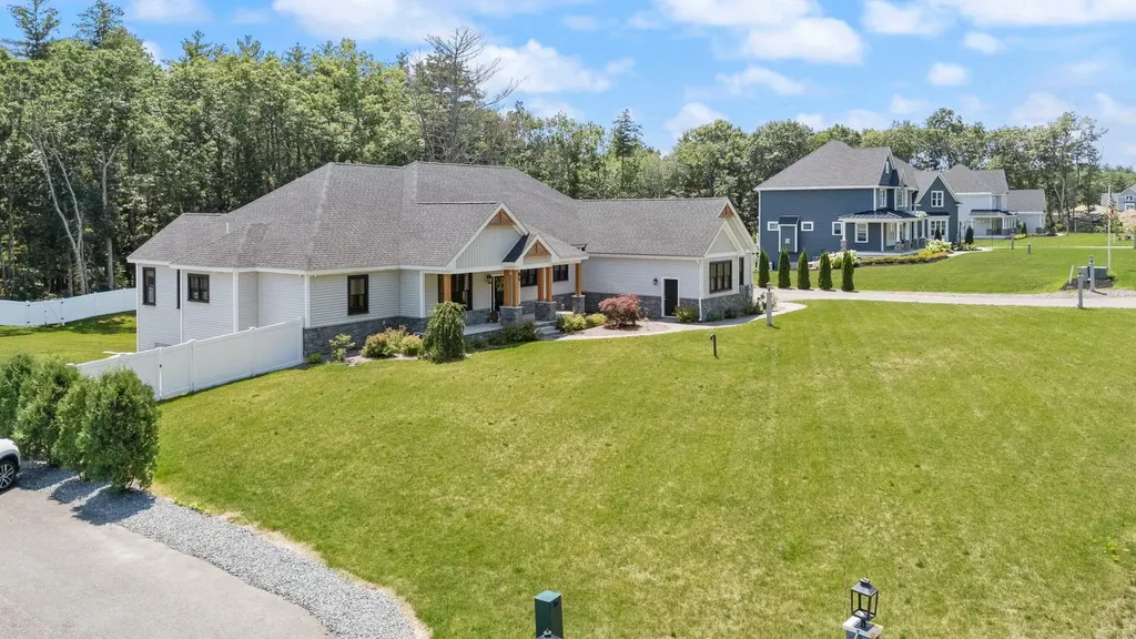 7 Lilac Ridge Road Windham NH 03087