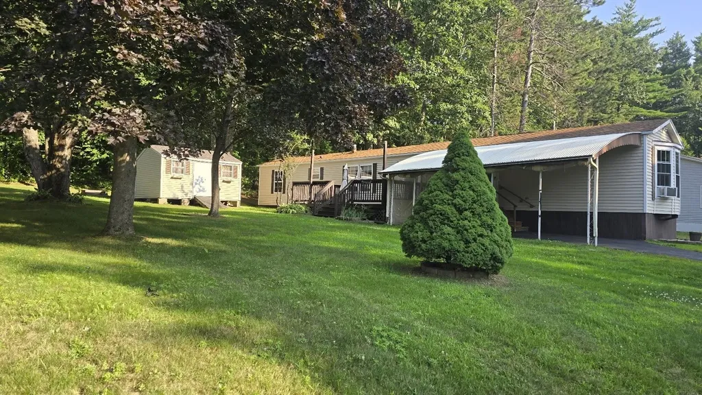 44 Gooseberry Circle Rochester NH 03867