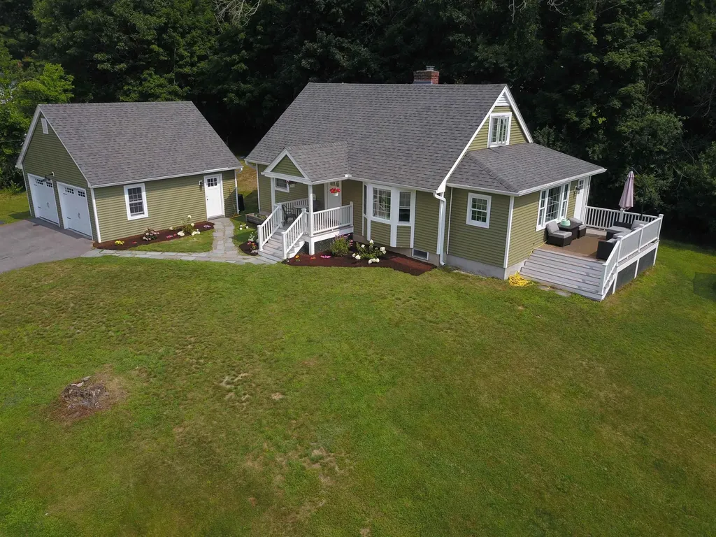 25 Old Lakeview Terrace Wolfeboro NH 03894