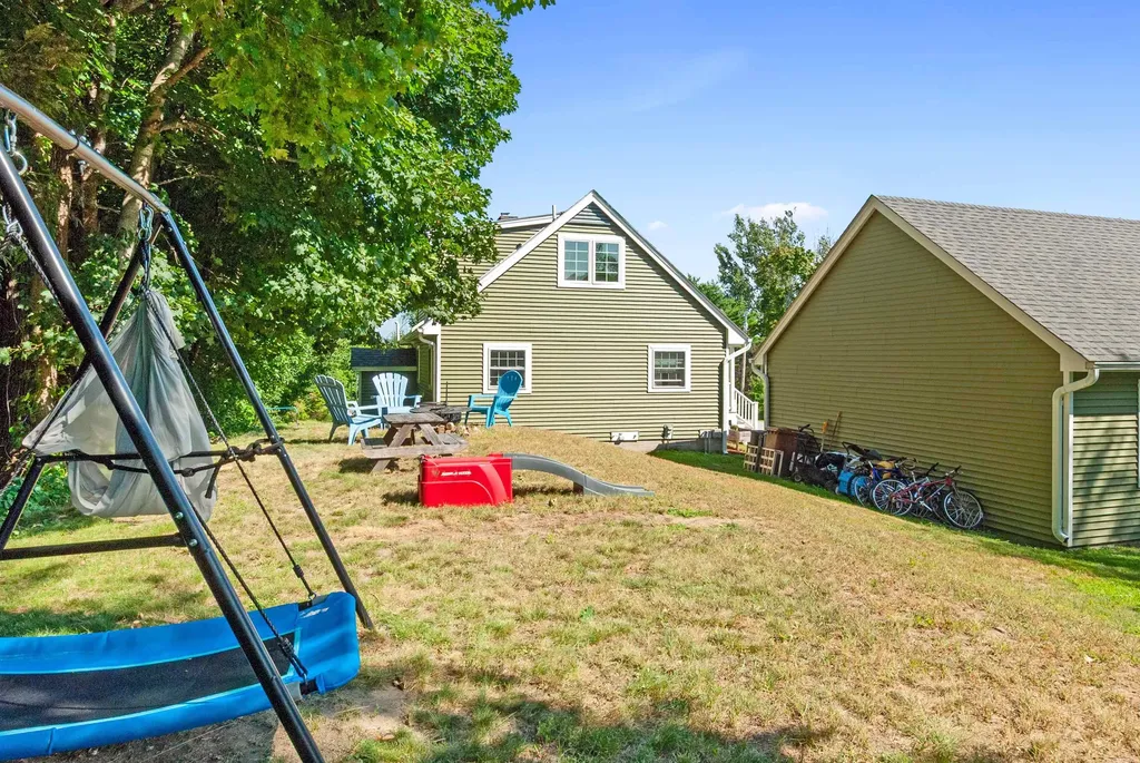25 Old Lakeview Terrace Wolfeboro NH 03894