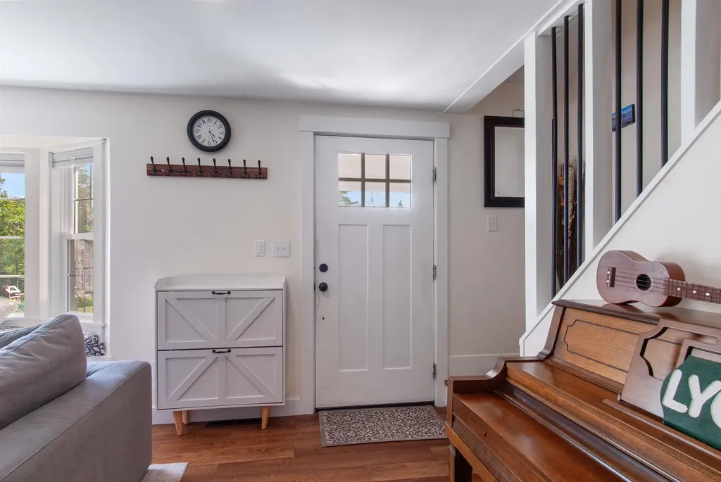 25 Old Lakeview Terrace Wolfeboro NH 03894