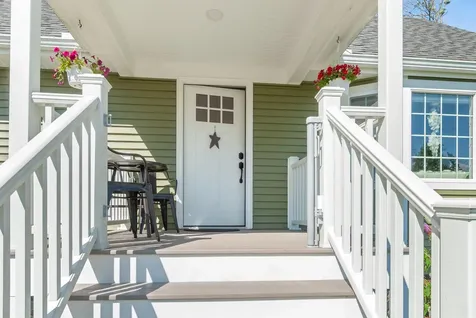 25 Old Lakeview Terrace Wolfeboro NH 03894