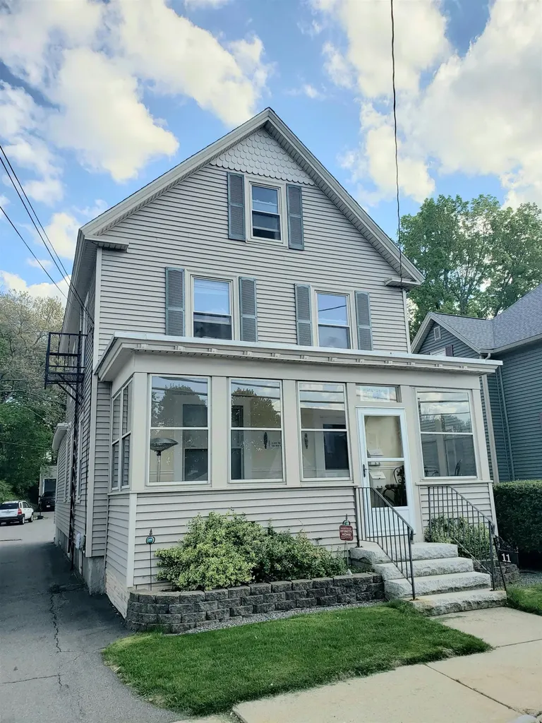 11 Taylor Street Nashua NH 03060