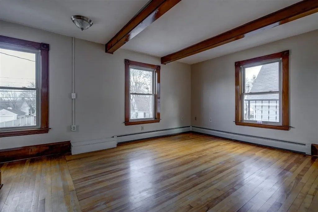 11 Taylor Street Nashua NH 03060