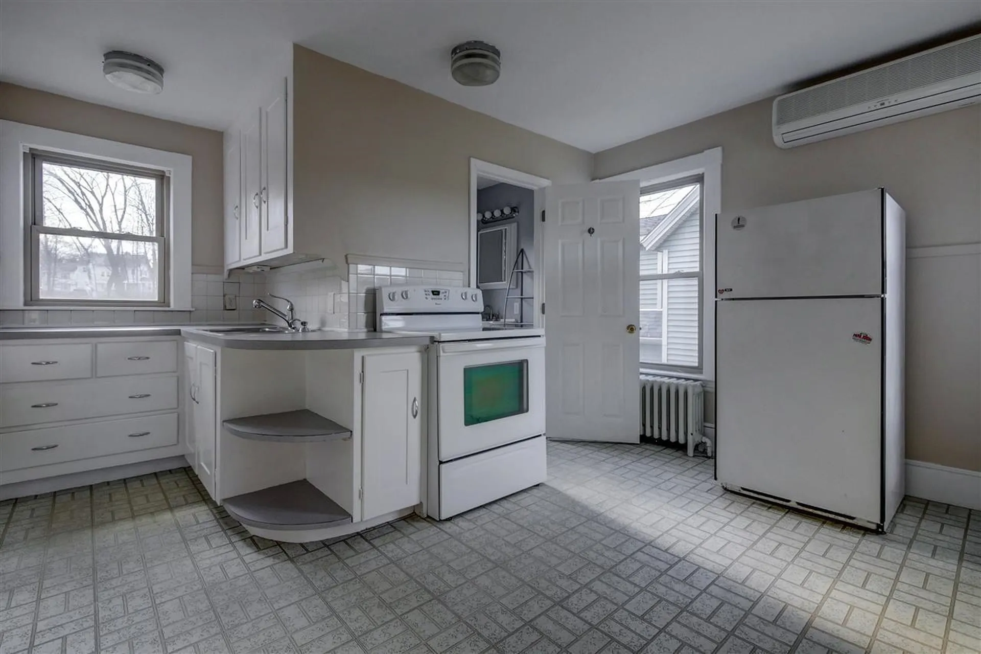 11 Taylor Street Nashua NH 03060