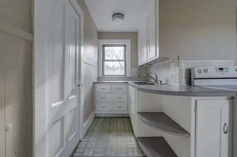 11 Taylor Street Nashua NH 03060