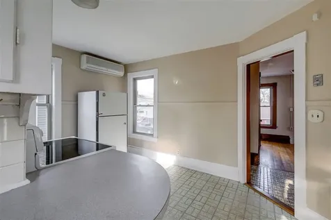 11 Taylor Street Nashua NH 03060