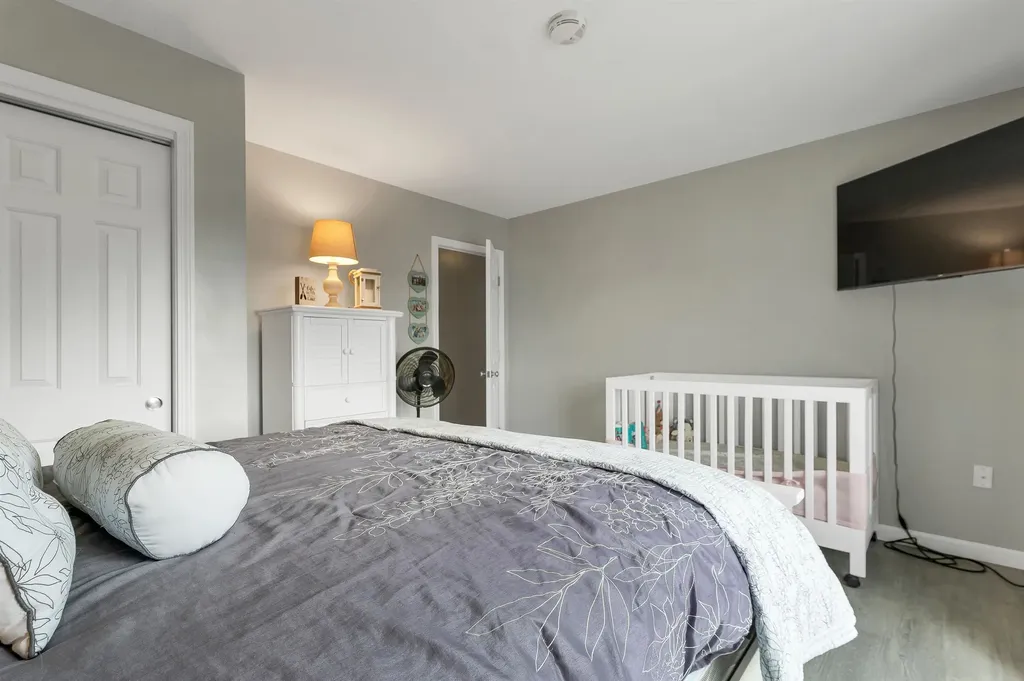 17 Sullivan Way Laconia NH 03246