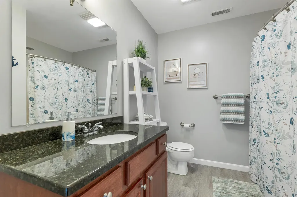 17 Sullivan Way Laconia NH 03246