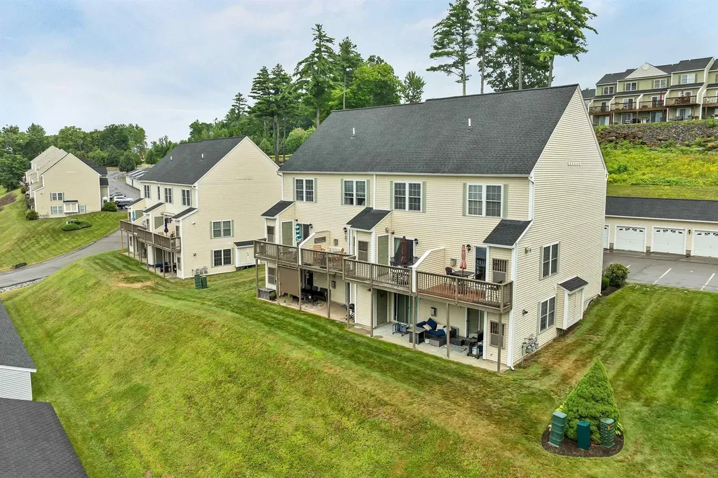 17 Sullivan Way Laconia NH 03246