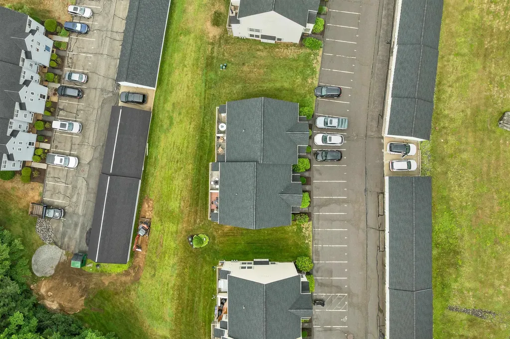 17 Sullivan Way Laconia NH 03246