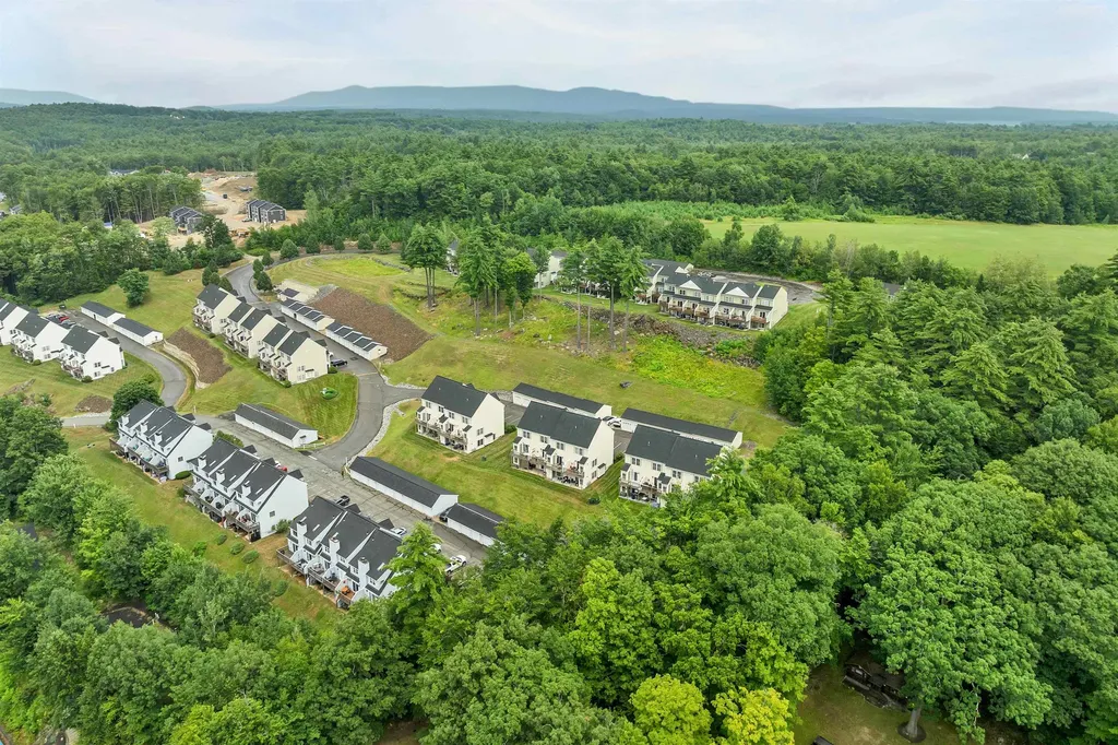 17 Sullivan Way Laconia NH 03246
