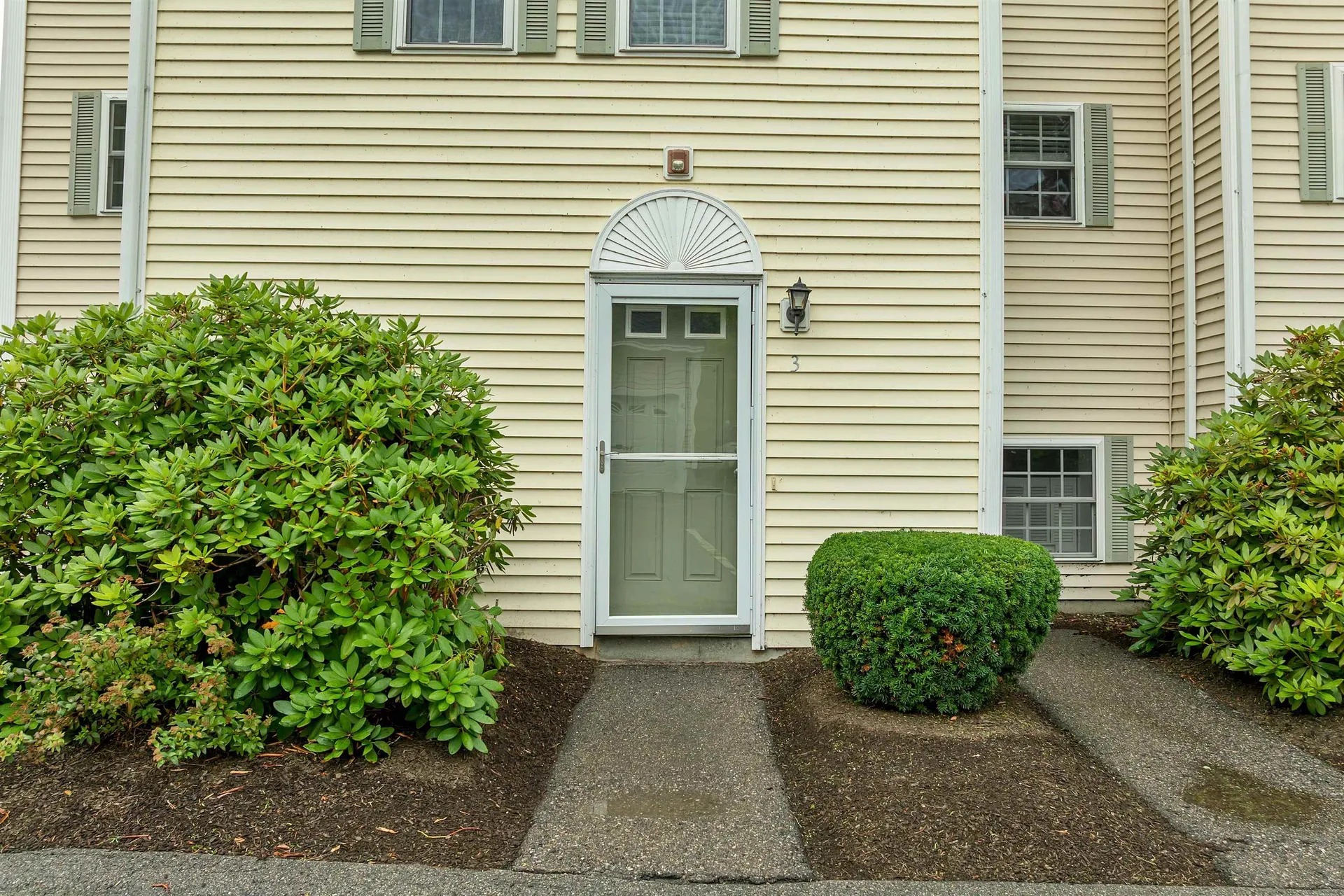 17 Sullivan Way Laconia NH 03246