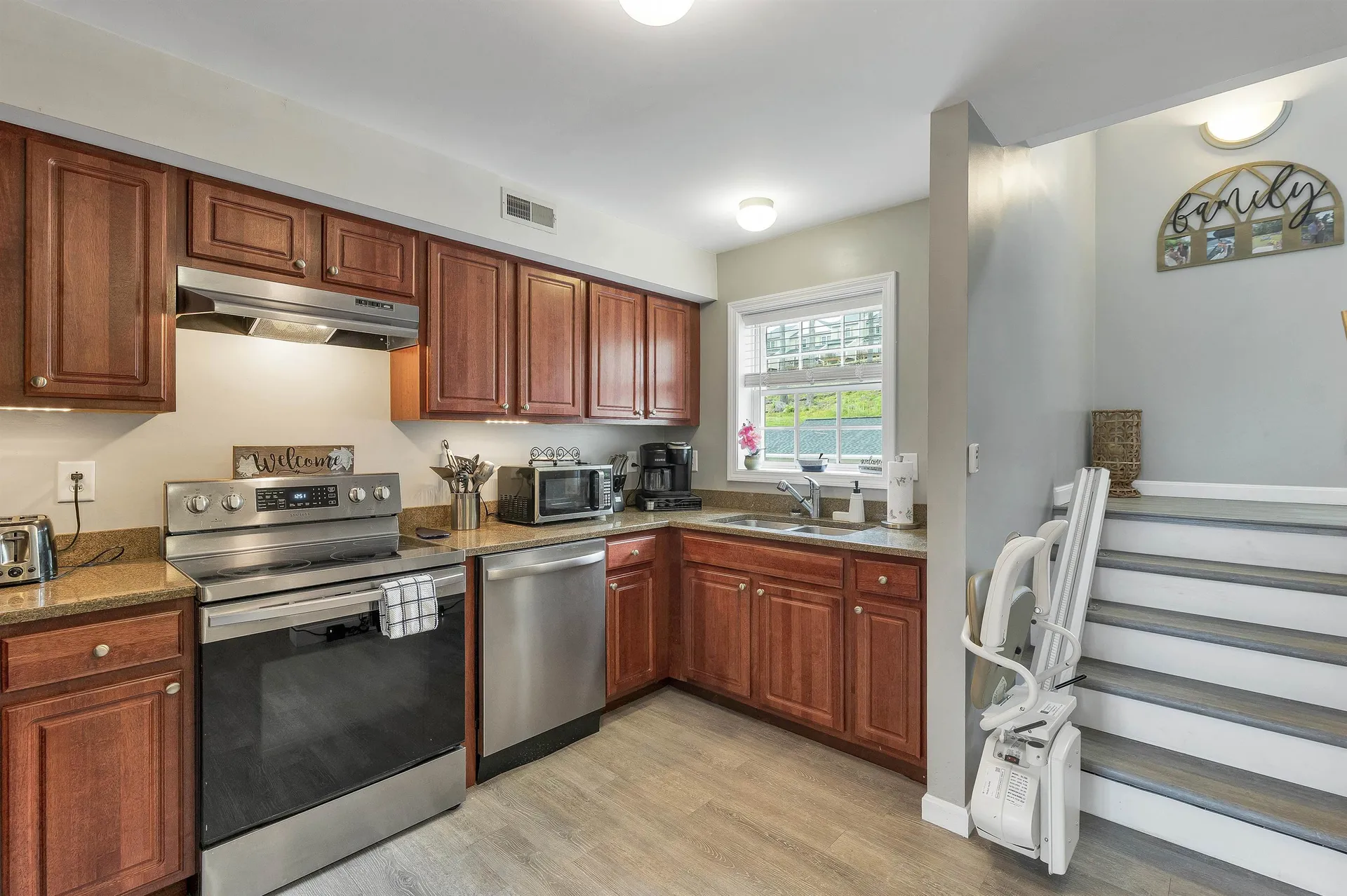 17 Sullivan Way Laconia NH 03246