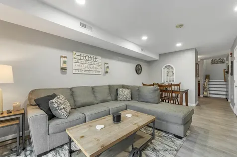 17 Sullivan Way Laconia NH 03246