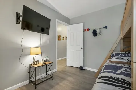 17 Sullivan Way Laconia NH 03246