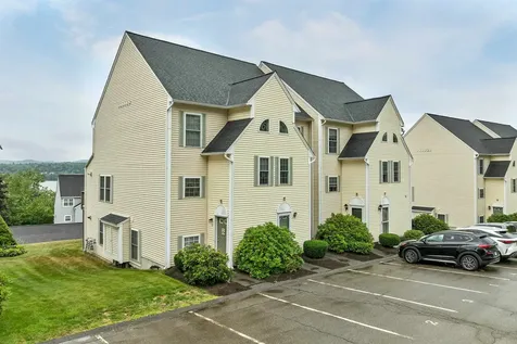 17 Sullivan Way Laconia NH 03246