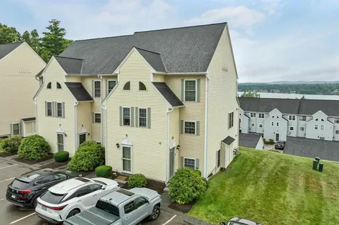 17 Sullivan Way Laconia NH 03246