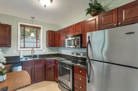 17 Sullivan Way Laconia NH 03246