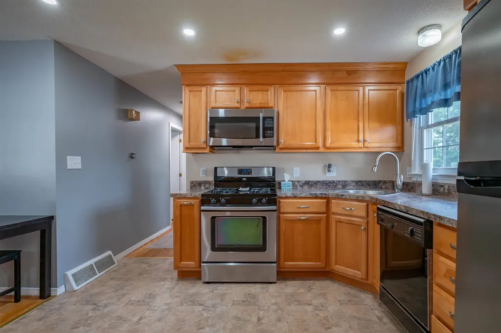39 Norwich Road Nashua NH 03062