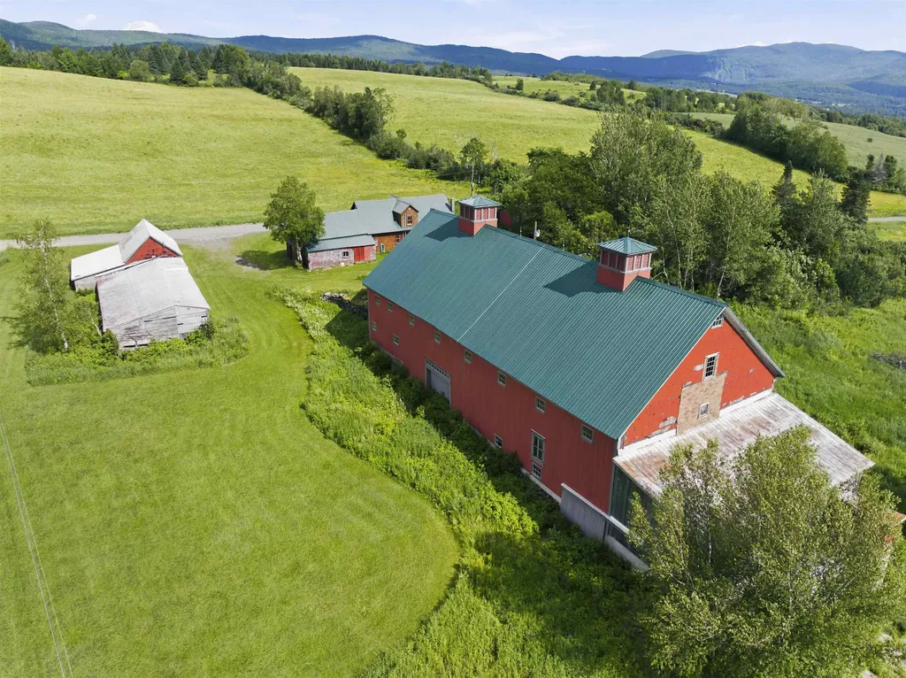 543 Bear Rock Road Colebrook NH 03576