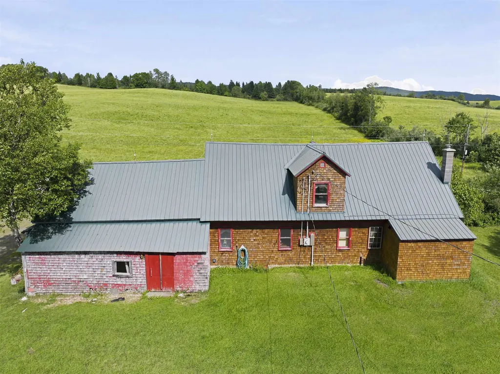 543 Bear Rock Road Colebrook NH 03576