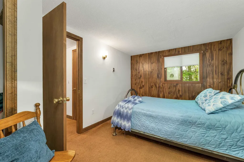 13 Valley Road Tuftonboro NH 03816