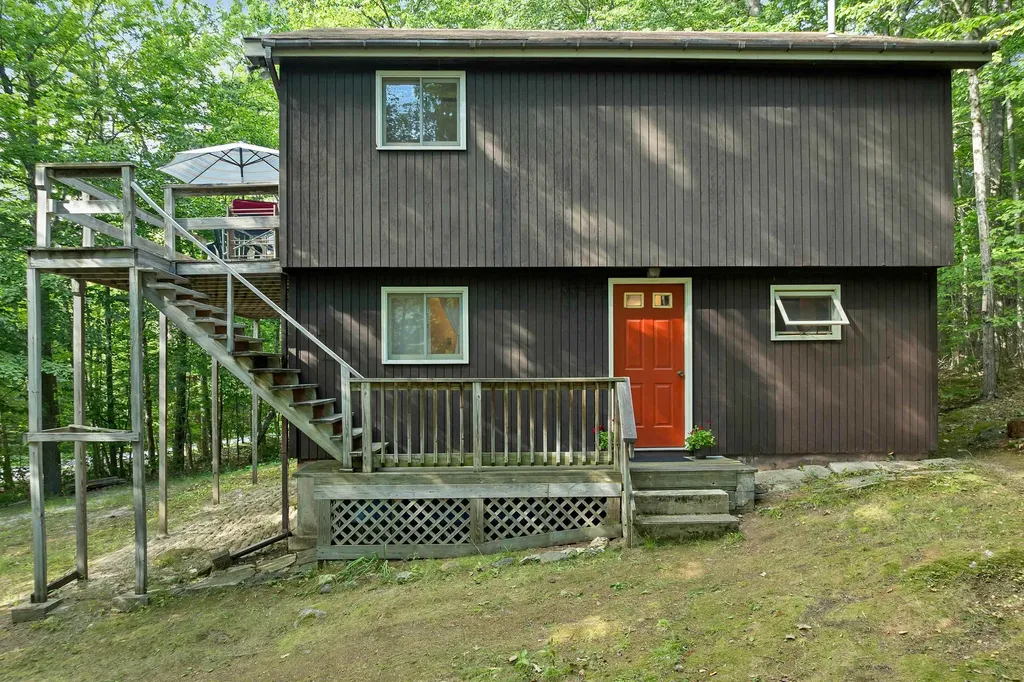 13 Valley Road Tuftonboro NH 03816