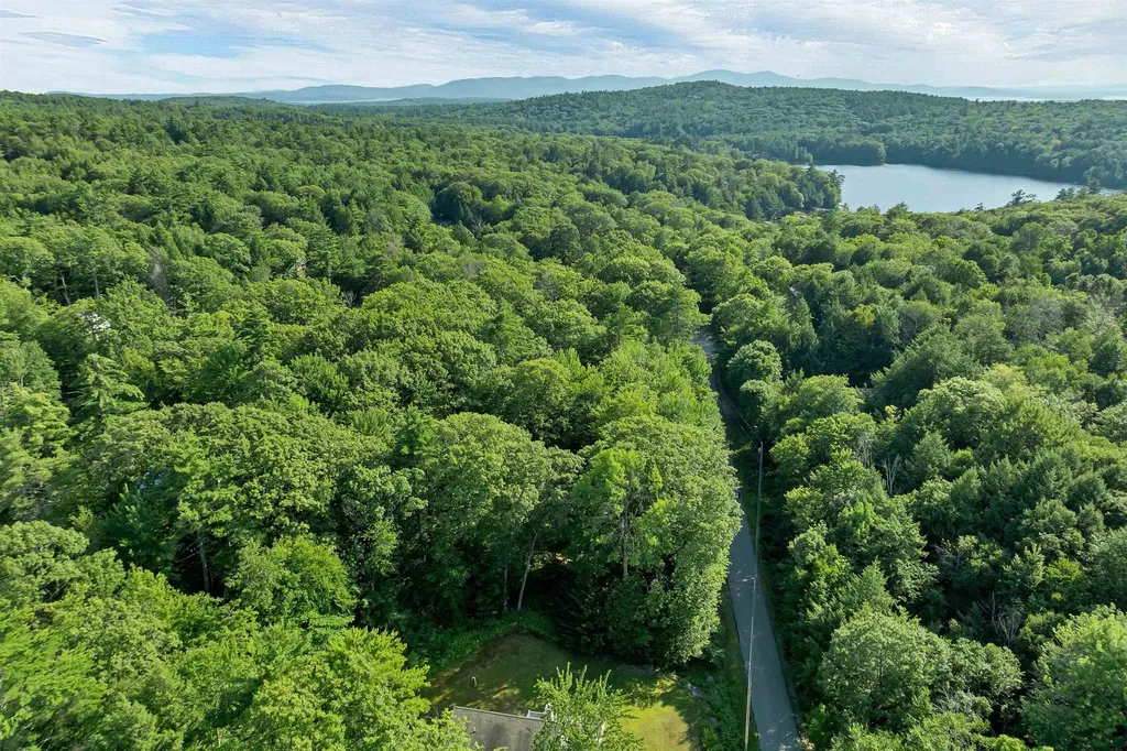 13 Valley Road Tuftonboro NH 03816
