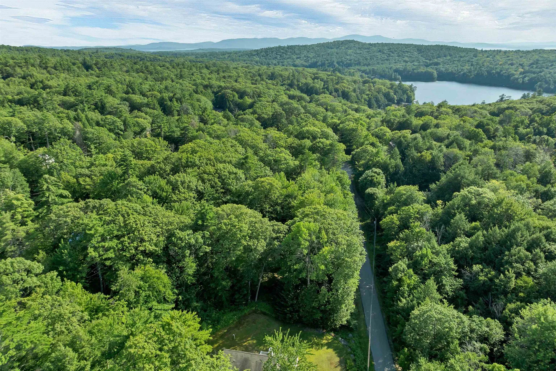 13 Valley Road Tuftonboro NH 03816