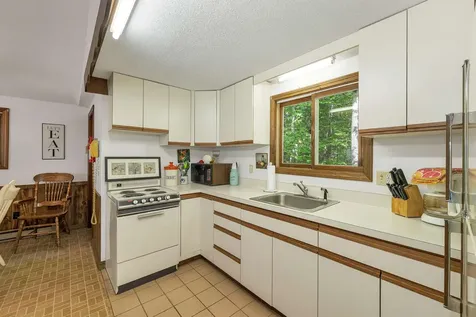 13 Valley Road Tuftonboro NH 03816
