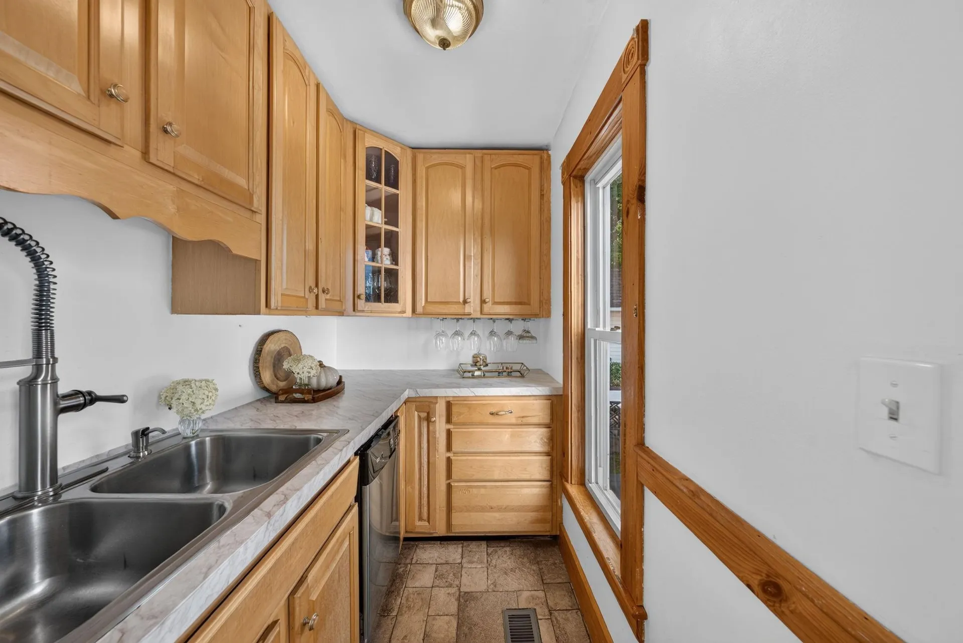 442 Mammoth Road Manchester NH 03109