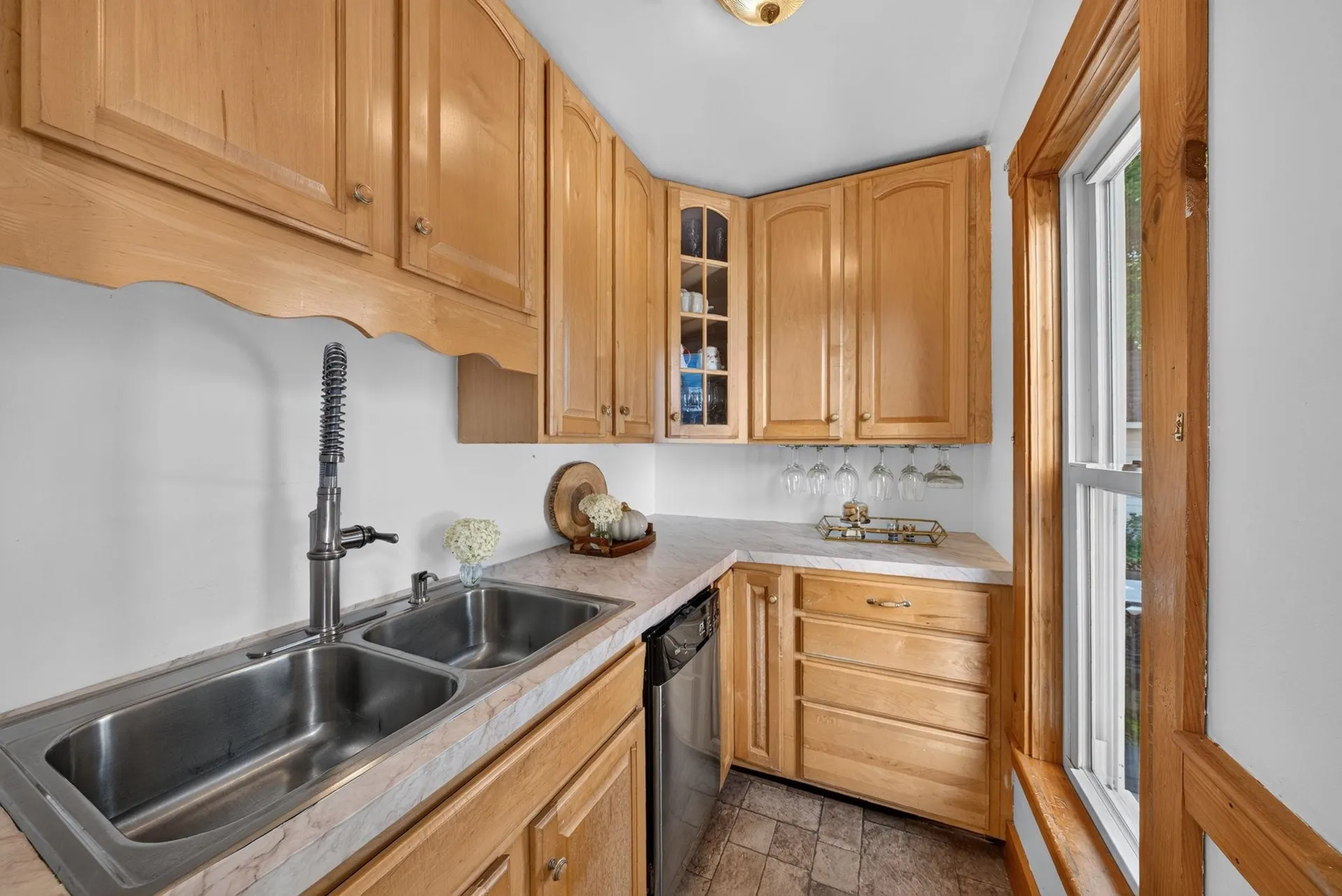 442 Mammoth Road Manchester NH 03109