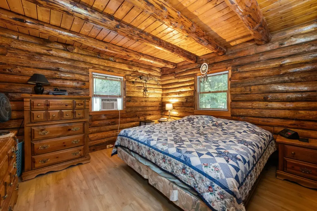 47 E Currier Hill Road Wentworth NH 03282