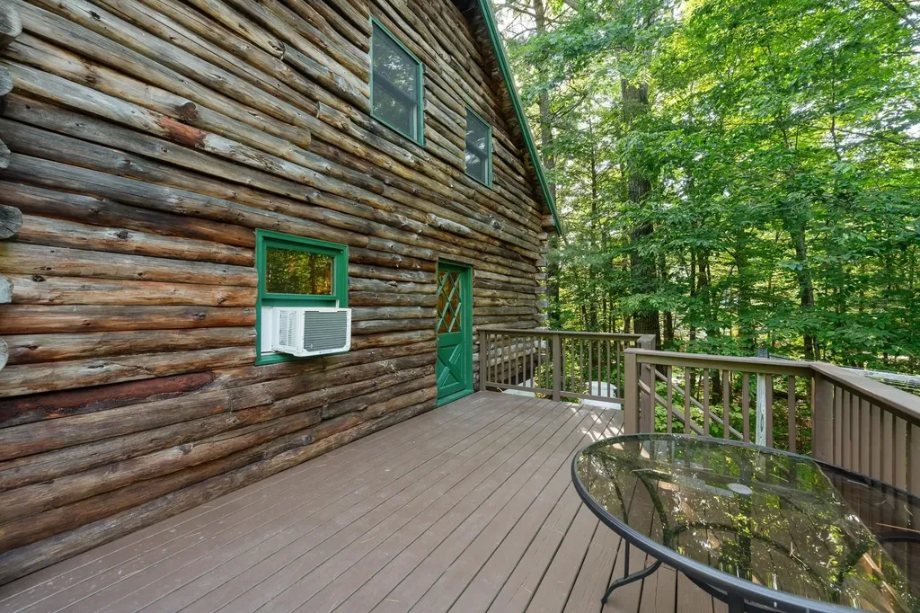 47 E Currier Hill Road Wentworth NH 03282