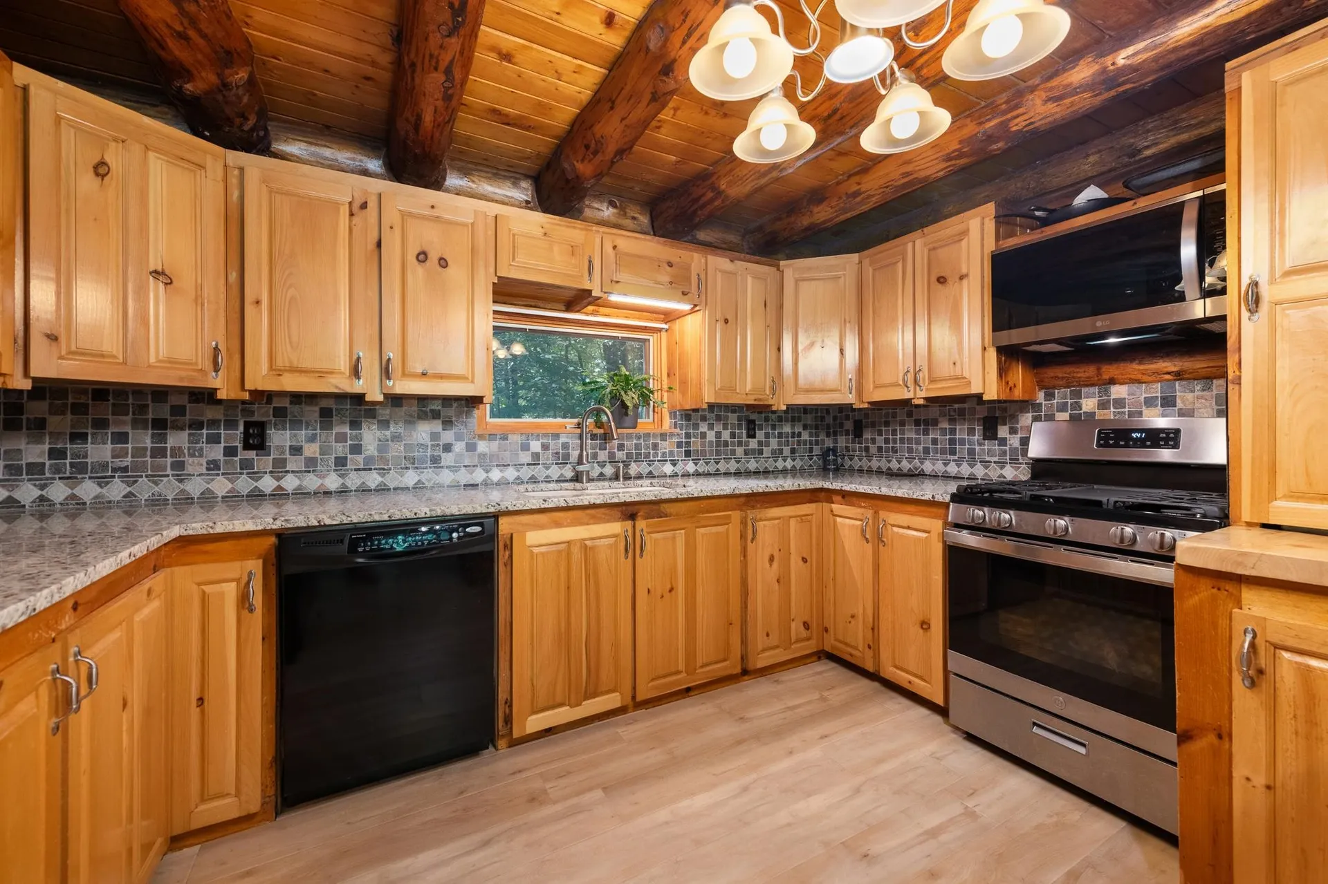 47 E Currier Hill Road Wentworth NH 03282