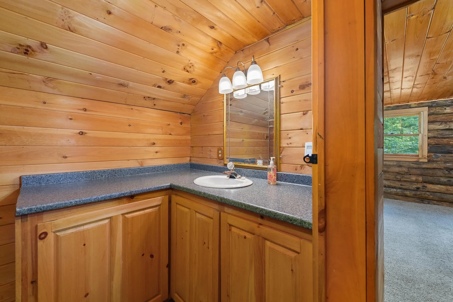 47 E Currier Hill Road Wentworth NH 03282