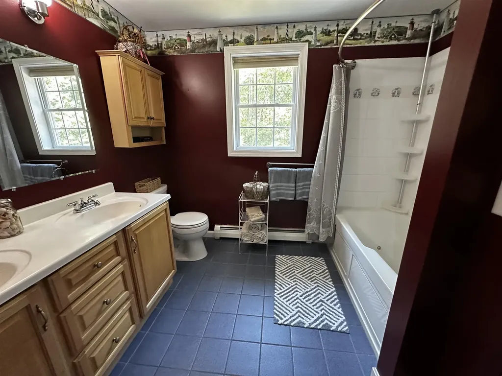 5 Grace Drive Hudson NH 03051
