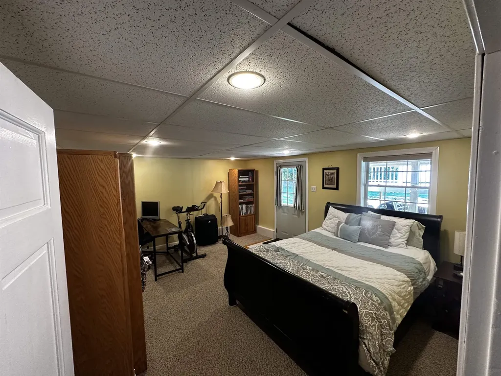5 Grace Drive Hudson NH 03051